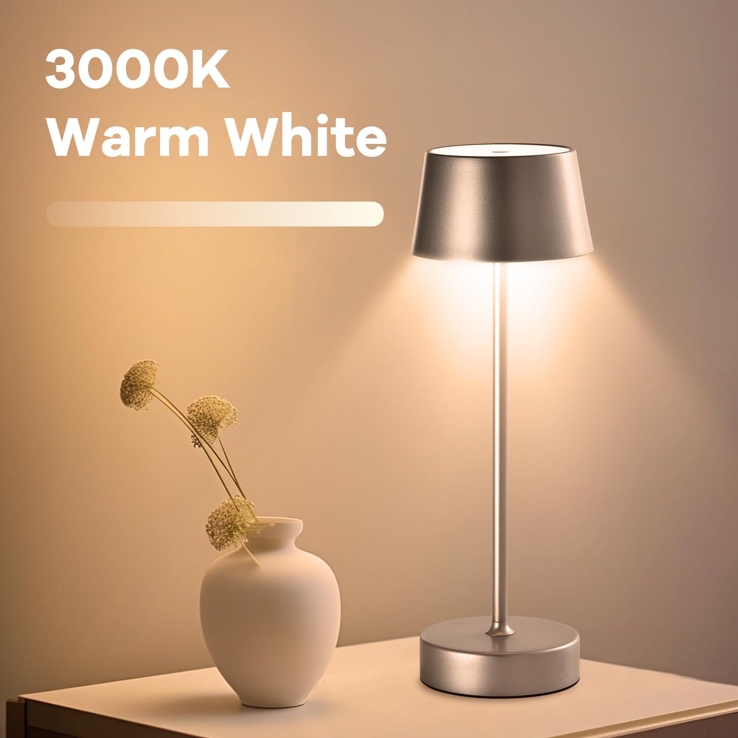 LED-Tischlampe mit silberfarbenem Lampenschirm, warmes Licht
