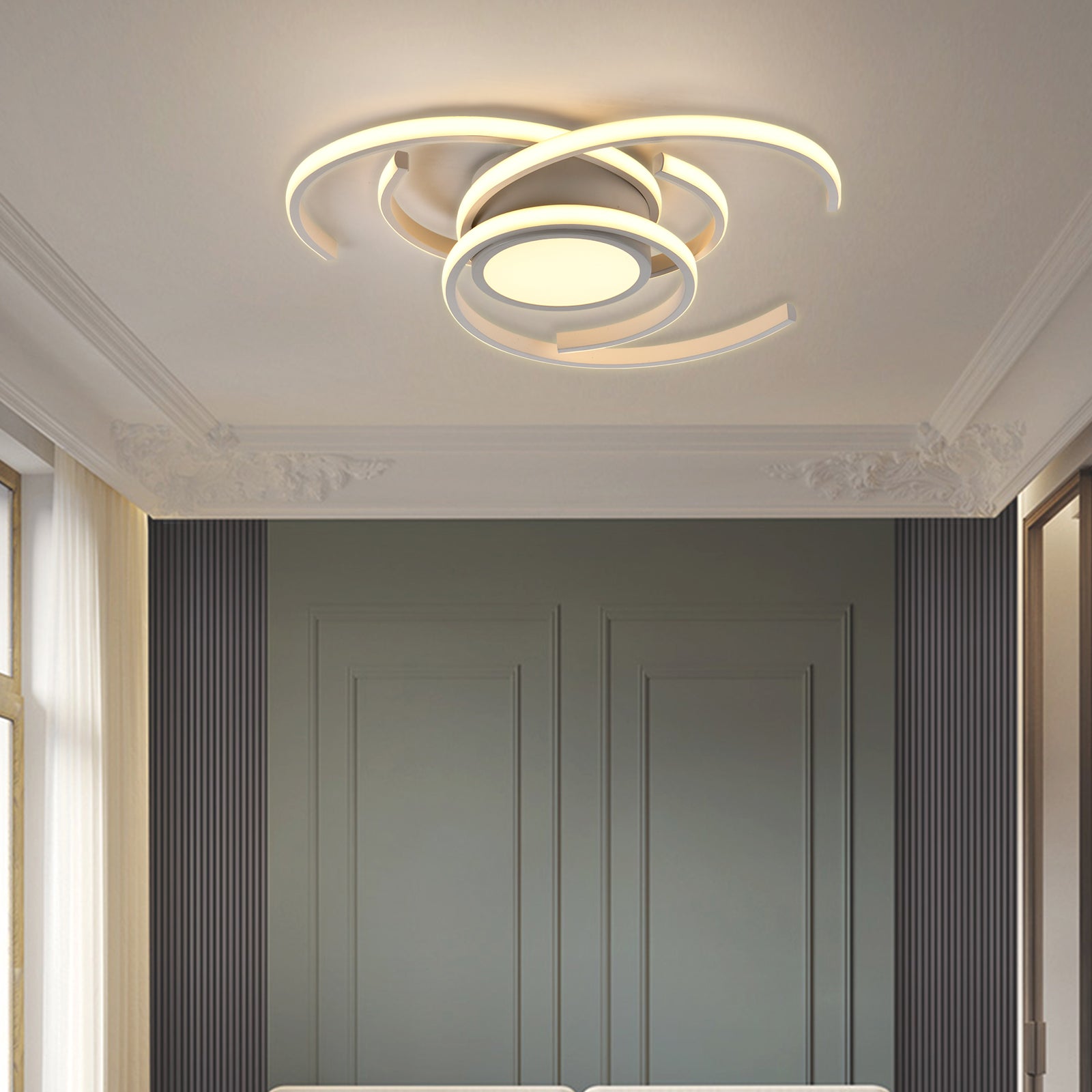 LED-Deckenleuchte an der Decke, warmweiß leuchtender dreifacher Ring mit runder Öffnung