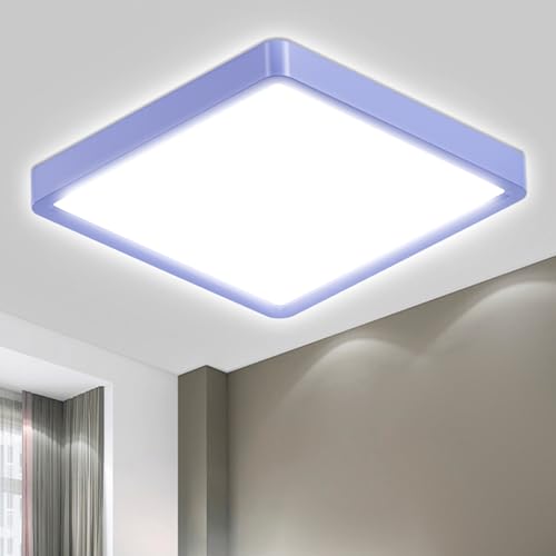 Quadratische LED-Deckenleuchte mit blauem Rahmen und hellem, gleichmäßigem Licht