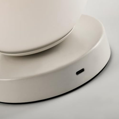 Tischlampe: Sockel-Detail mit Anschlussöffnung und Bedienfläche, weiß