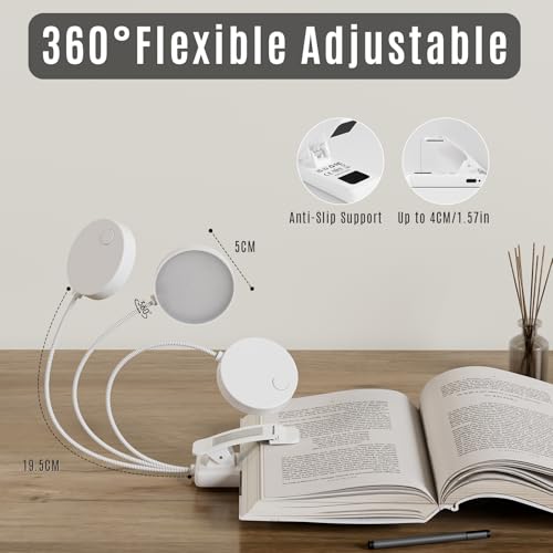 Weißes 360°-Buchlicht mit flexiblem Gelenk und Klemme am offenen Buch