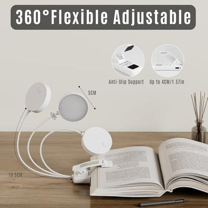 Weißes 360°-Buchlicht mit flexiblem Gelenk und Klemme am offenen Buch
