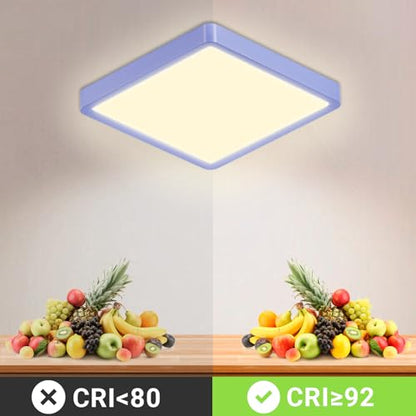 Quadratische LED-Deckenleuchte mit blauem Rahmen, leuchtende Lichtfläche