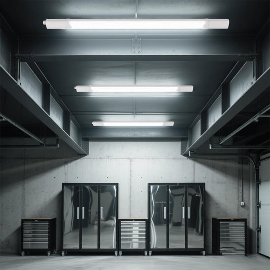 LQWELL® LED Feuchtraumleuchte am Deckenbereich, lange Leuchtstoffform