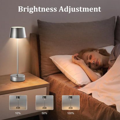 LED-Tischlampe mit silberfarbenem Lampenschirm, stufenlos einstellbare Lichtintensität