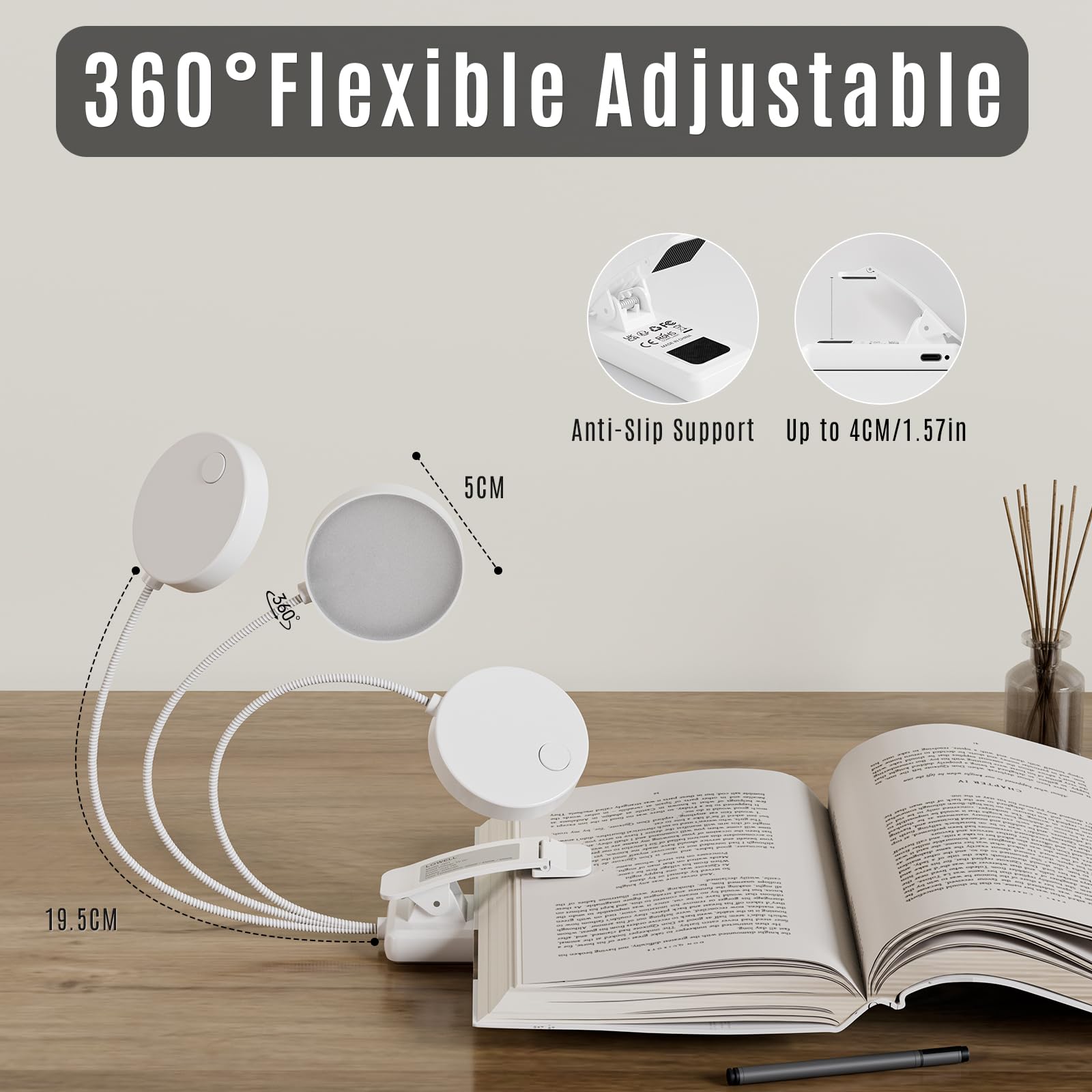 Weiße Buchklemmlampe mit flexibler Rundhalterung und LED-Kopf am Buch
