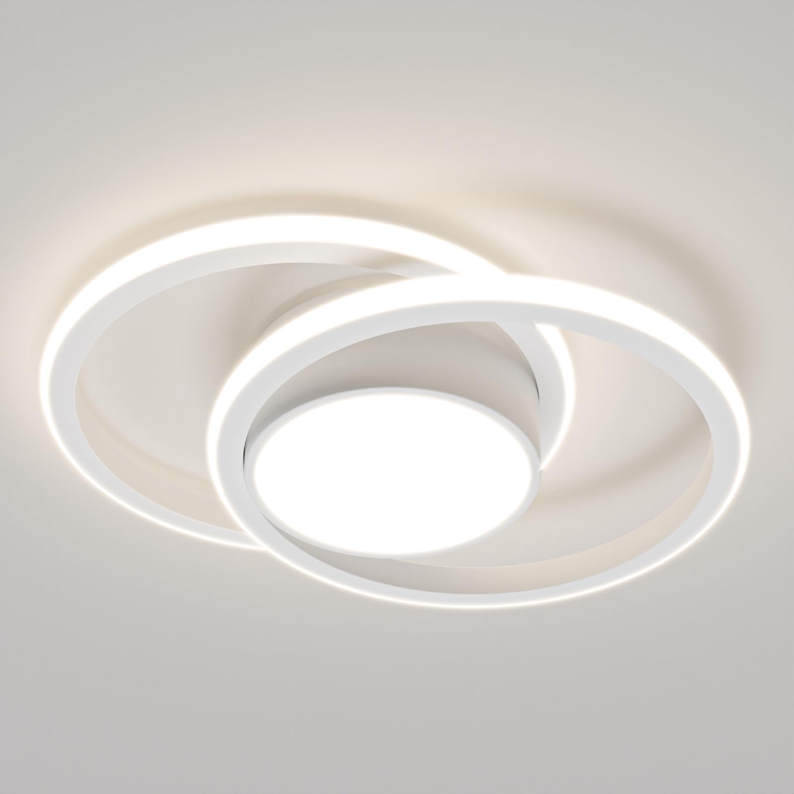 LED-Deckenleuchte mit zwei Ringen, weiß, hell leuchtender Innenkreis, runder Aufbau