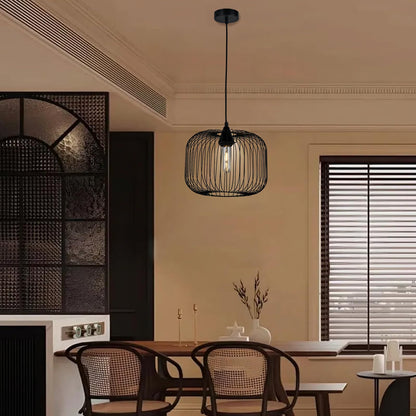 Schwarze Pendelleuchte mit rundem Drahtkäfig und E27-Lampe