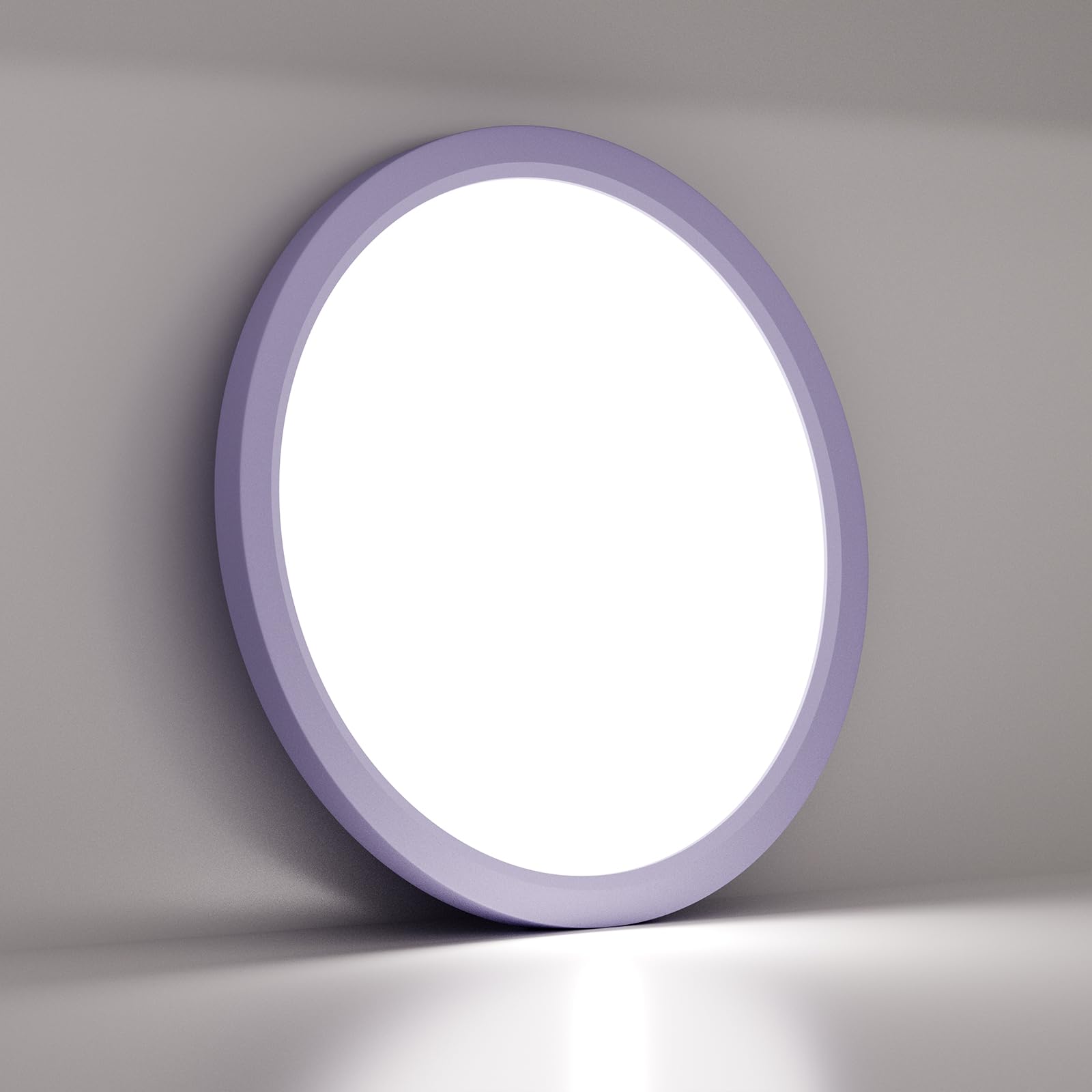 Runde LED-Deckenleuchte LQWELL an der Decke, lila Außenrahmen, gleichmäßiger Lichtschein