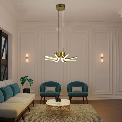 LED-Kronleuchter über Couchtisch, goldfarbene Arme mit weißen Diffusoren, hängend