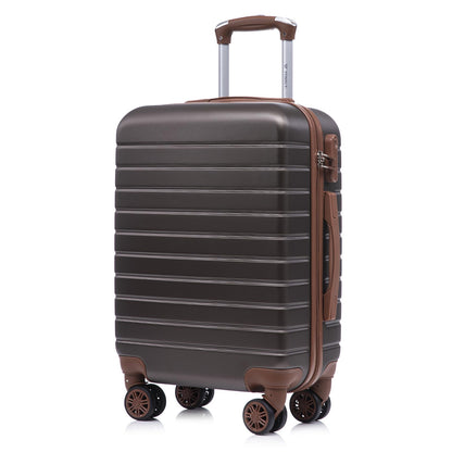 Hartschalen-Reisekoffer von vorn mit vier Rollen, braunem Griff und geripptem Design