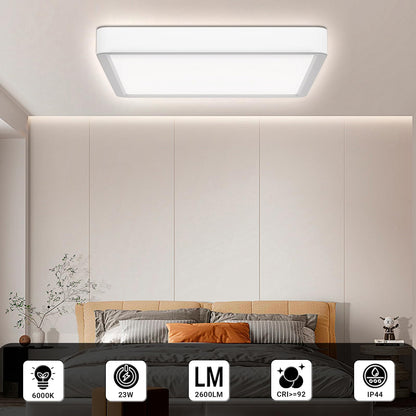 LED-Deckenleuchte quadratisch, weiß, flach montiert mit gleichmäßigem Licht