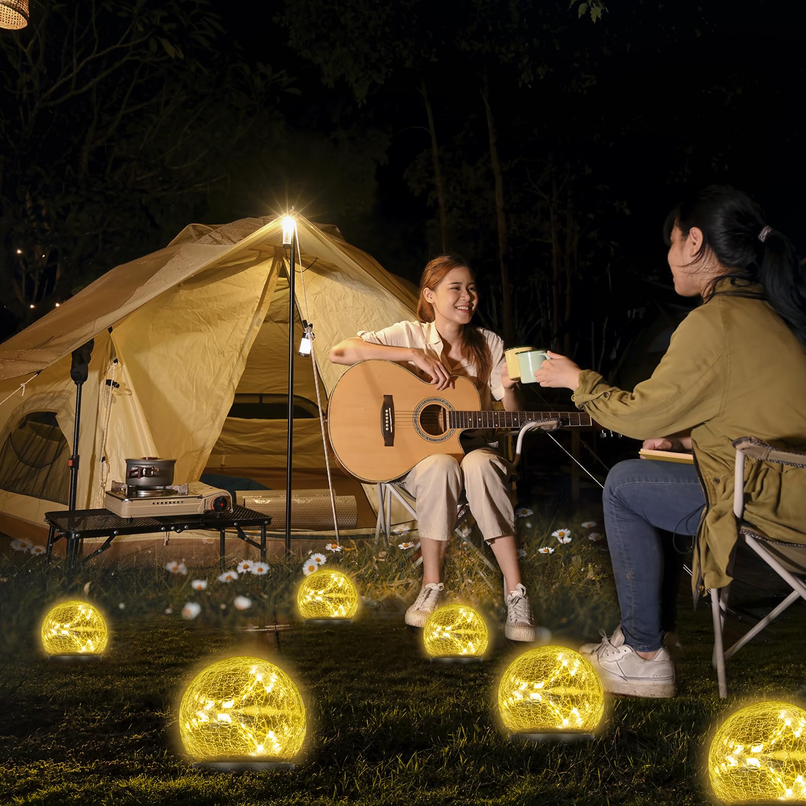 Solar-Bodenleuchten mit Crackle-Glas-Kugeln im Outdoor-Einsatz, warmweißes Licht