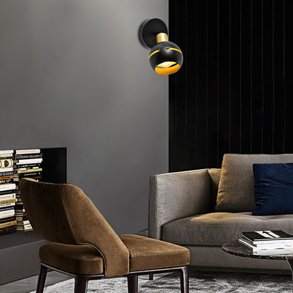 LQWELL® Wandleuchte: mattschwarzer Wandstrahler mit goldener Innenfläche, dreh- und schwenkbar