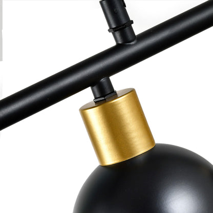 Pendellampen-Fassung am Querbalken: schwarzes Metallrohr mit goldfarbenem Ring
