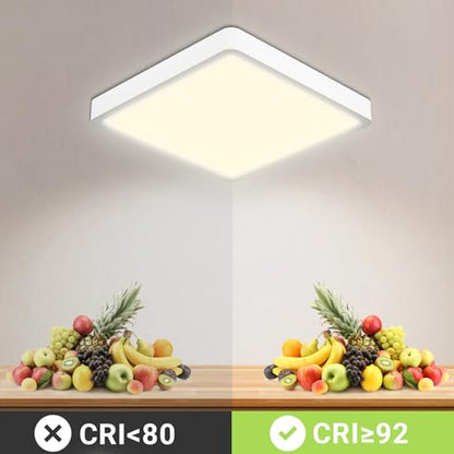LQWELL® LED-Deckenleuchte mit hellem quadratischem Lichtfeld und weißer Umrandung
