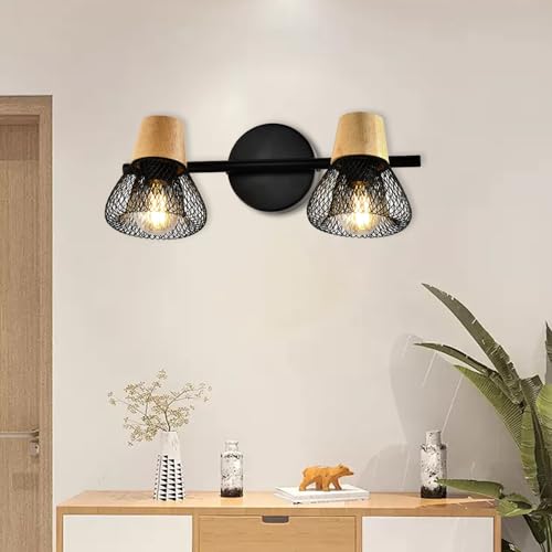 Wandleuchte im Innenraum, zwei schwarze Drahtschirme mit Holzaufsatz und Glühlampen