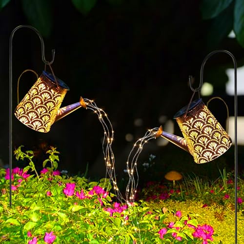 Solar-Gießkanne mit Wasserfall-Lichterkette, gold-musterndes Gefäß in Dunkelbraun